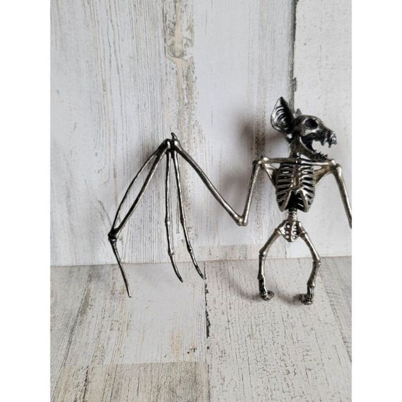 Crazy bonez metallic hanging bat prop decor Halloween scary - Picture 2 of 8